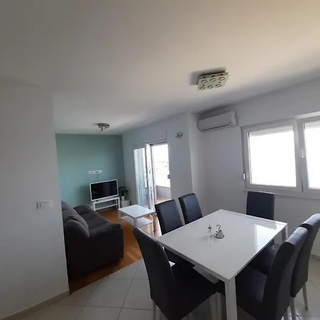 Kike Apartman *